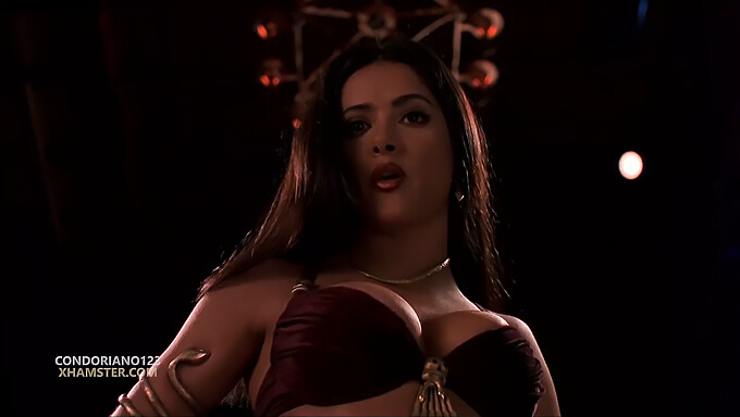 穿着内衣的诱人salma Hayek